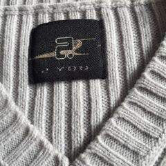 Jumper for men v neck size large