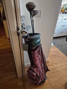 Full set of golf clubs and bag