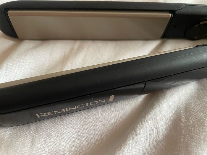 Remington Hair Straightners