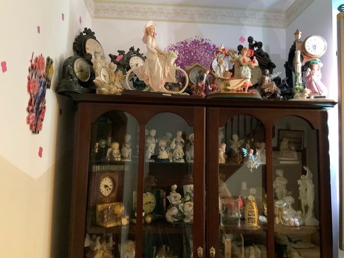 Clock, figures, Display Cabinet