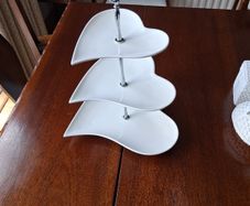 cake stand