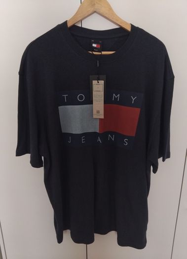 men's Tommy jeans t shirt