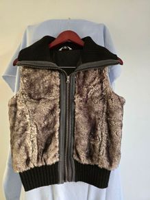 New Look Faux Fur Zip-Up Gilet Vest with Ribbed Knit Trim - Size 10