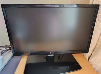 LG 24 inch TV - Saorview