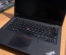 Lenovo ThinkPad T490 Laptop