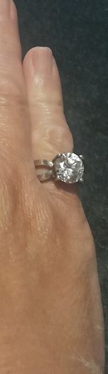 Lovely sterling silver ring with Diamonique CZ