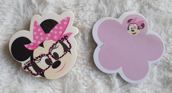 New - A Minnie Mouse Eraser & Minnie Mouse Post-it Pack - Back to School.