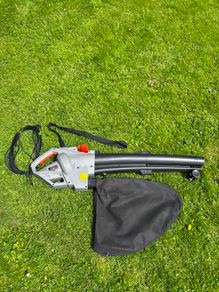leaf blower