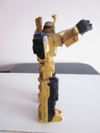 Power Rangers Morphers Beast Wrecker Zord Action Figure