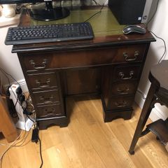 pedestal Desk