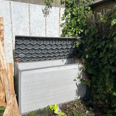 Storage box