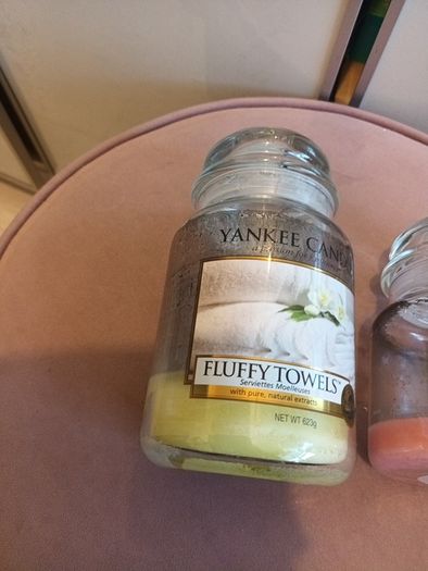 2 x yankee candles