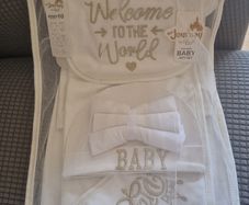 BNWT Lil'Soft 10-Piece Baby Girl Gift Set - Newborn - Princess Gold