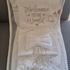 BNWT Lil'Soft 10-Piece Baby Girl Gift Set - Newborn - Princess Gold