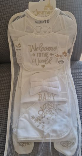 BNWT Lil'Soft 10-Piece Baby Girl Gift Set - Newborn - Princess Gold