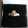 Vintage 9ct Yellow Gold 375  Claddagh Ring adjustable size 0,93g Image 3