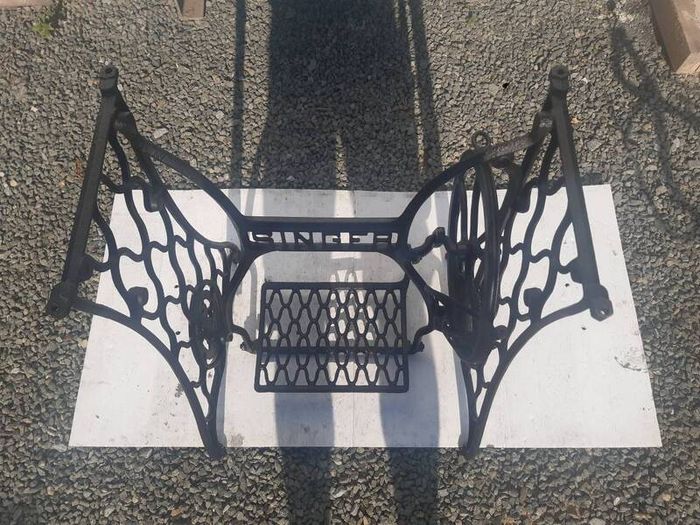 singer sewing machine stand