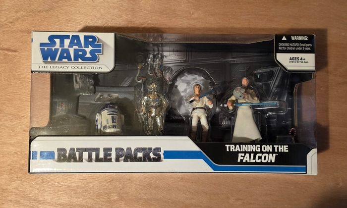 Star Wars Battle Pack Training On Falcon 3.75" Scale New & Unopened