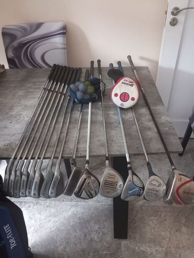 golf Set. golf clubs and bag.  Golf balls