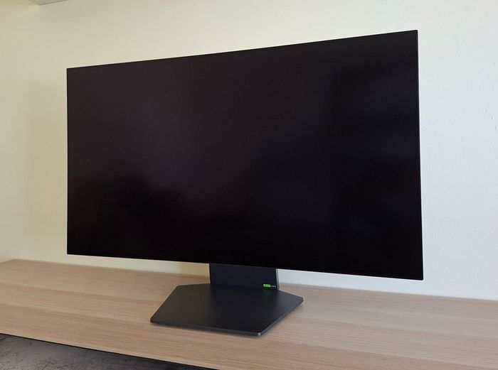 LG UltraGear 32" OLED Dual Mode 4K UHD 240Hz G-Sync Compatible Gaming Monitor with Pixel Sound