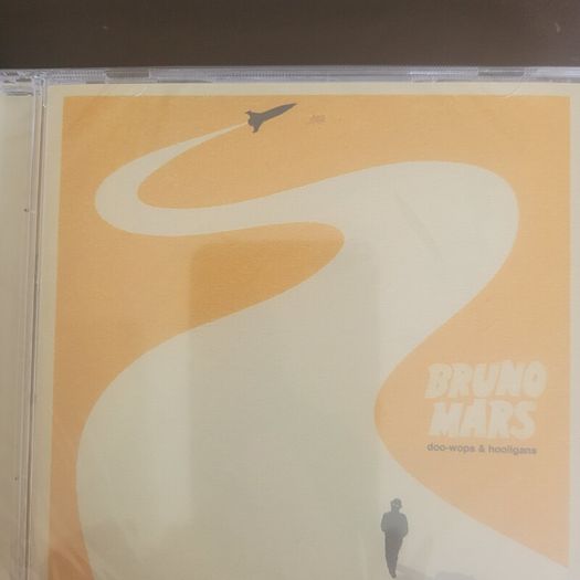 Bruno Mars - Doo Wops & Hooligans. New cd.
