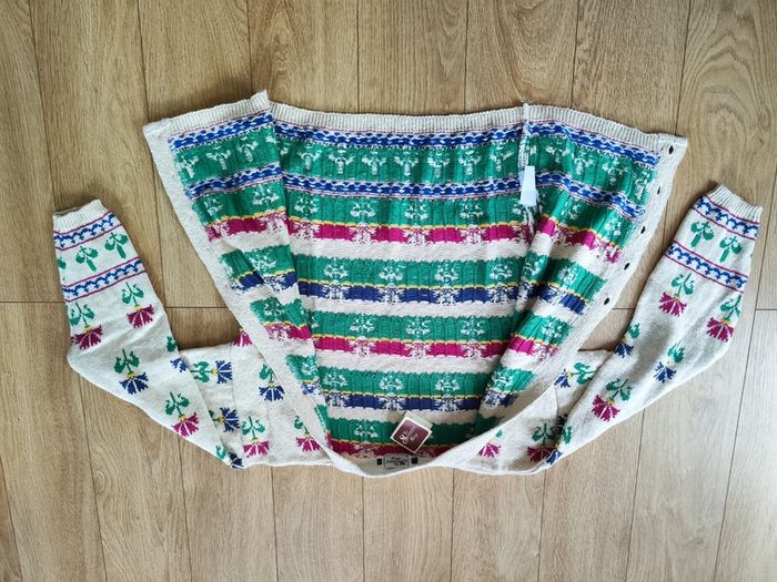 cardigan size M from the sweater shop wicklow floral design