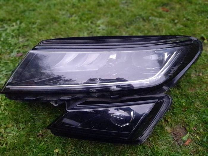 Genuine Skoda Kodiaq Passenger Side LED Headlight