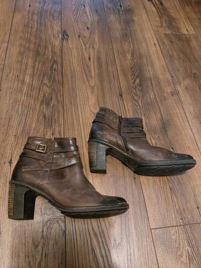 Clarks boots - uk 6.5