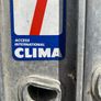 Clima extendable 6.5 metre ladder Image 3