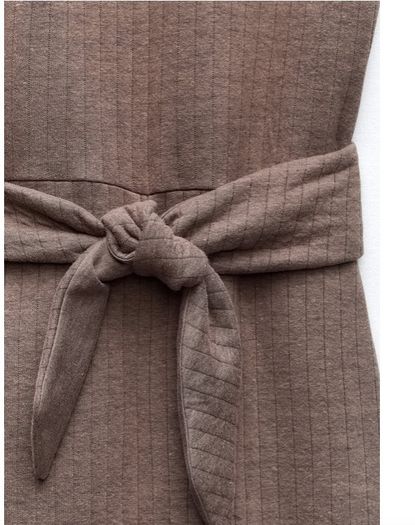 Quilted sleeveless dress with pockets