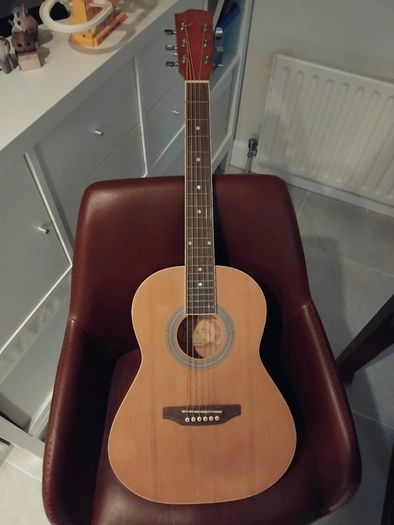 Acoustic . Left handed 3/4 size