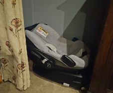 maxi cosi pebble and family fix base