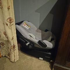 maxi cosi pebble and family fix base