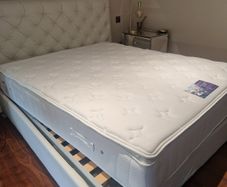King Koil Comfort Supreme Pillow Top Mattress | EZ Living Sandyford | 160 x 200 cm | 18 Months Old