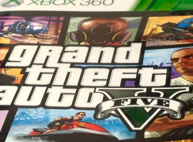 GTA 5 for XBOX 360 - Boxed with Map