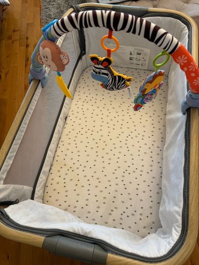Tutti Bambino Cozee Co-Sleeper.