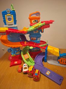Toot toot Car track