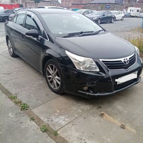2010 toyota avensis t270 breaking
