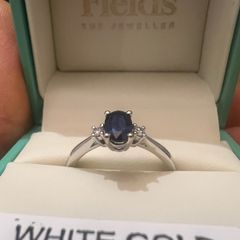 Diamond & Saphire Ring