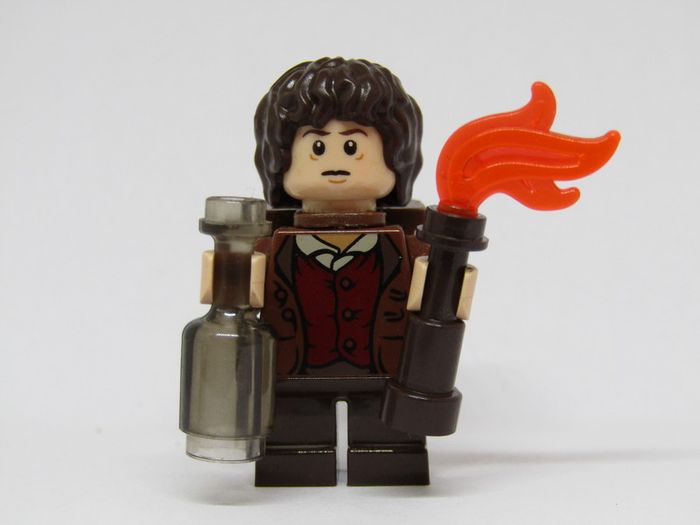 LEGO The Hobbit And The Lord of the Rings  Frodo Baggins No Cape Version Minifigure Set 79006 Brand New From Set Never Displayed