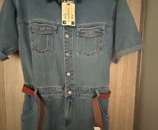 Jumpsuit size M. New with tags