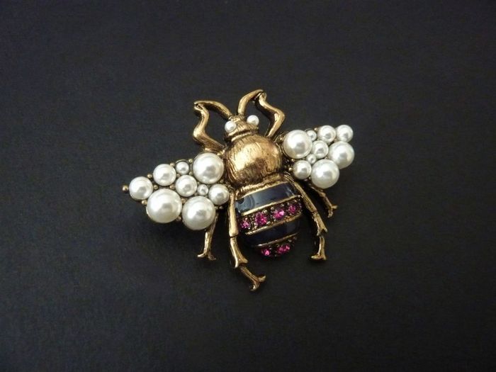 Honey Bee Pearl Crystal Brooch Pin