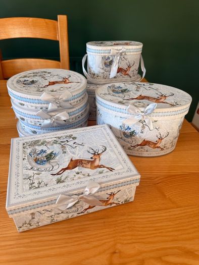 Christmas crockery set