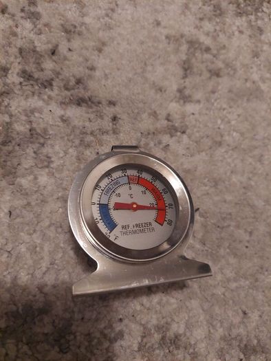 Fridge and freezer thermometer