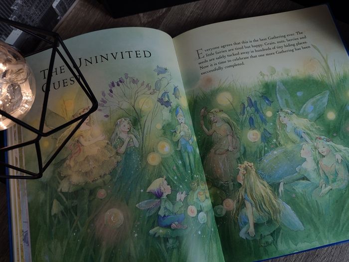 The Magical World of Fairies ! Bautiful Hardcover ! 2004 ! by Armadillo !