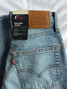 Levi's 80s mom jeans