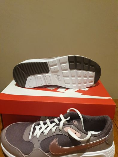 New Nike Air Max size 5.5uk