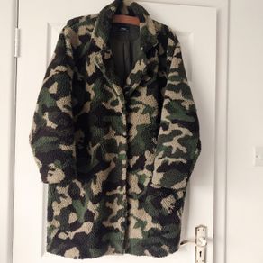 ONLY Teddy coat camouflage UK 16 or XL