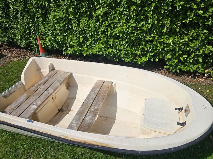 Tehri micro fun boat