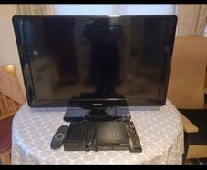 32inch tv and Saorviewbox for sale